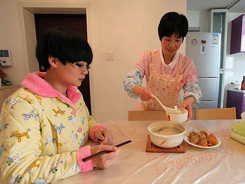 <a href='http://www.petikave.com/product--1.html' target='_blank'>西安保姆</a>